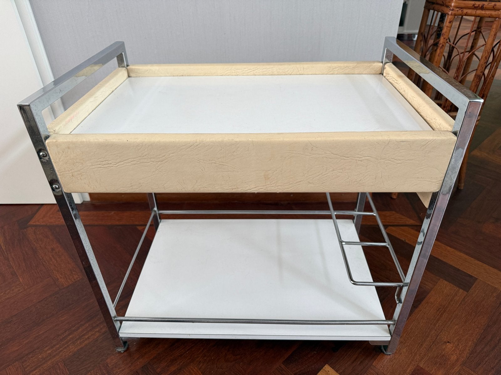 Vintage serveertafel/ theetafel- chroom en wit, Ophalen