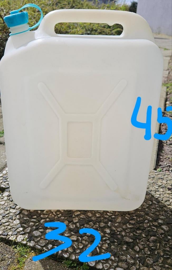 Witte kunststof jerrycan - 5 liter, Caravans en Kamperen, Kampeeraccessoires, Gebruikt, Ophalen of Verzenden