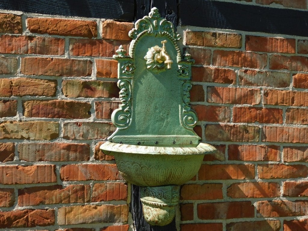 Forse Wandfontein - 75 cm - Gietijzer - Groen met Bruin, Fontein, Gietijzer, ., Nieuw