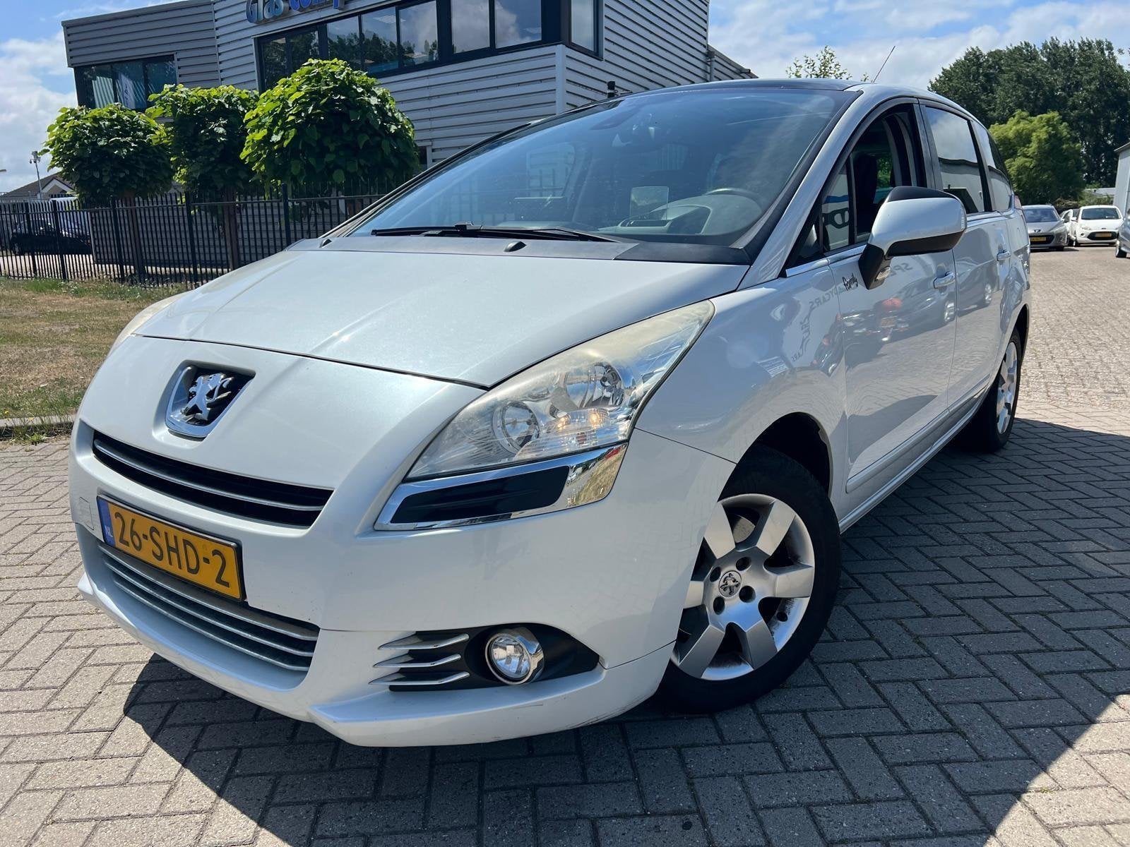 Peugeot 5008 1.6 THP Family 7Persoons Cruise Leer Clima Pano, Voorwielaandrijving, Gebruikt, Zwart, Wit