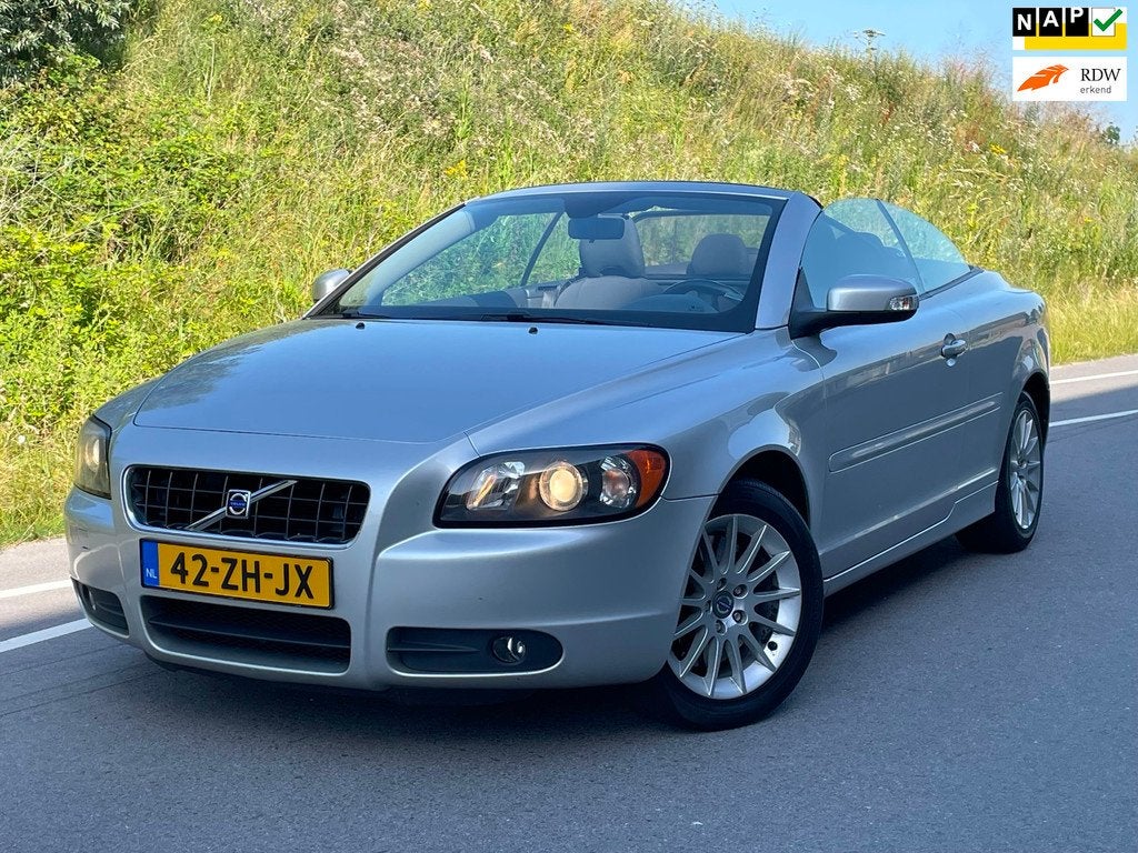 Volvo C70 Convertible 2.4i Kinetic, Auto's, Volvo, Voorwielaandrijving, Gebruikt, Cabriolet, 4 stoelen