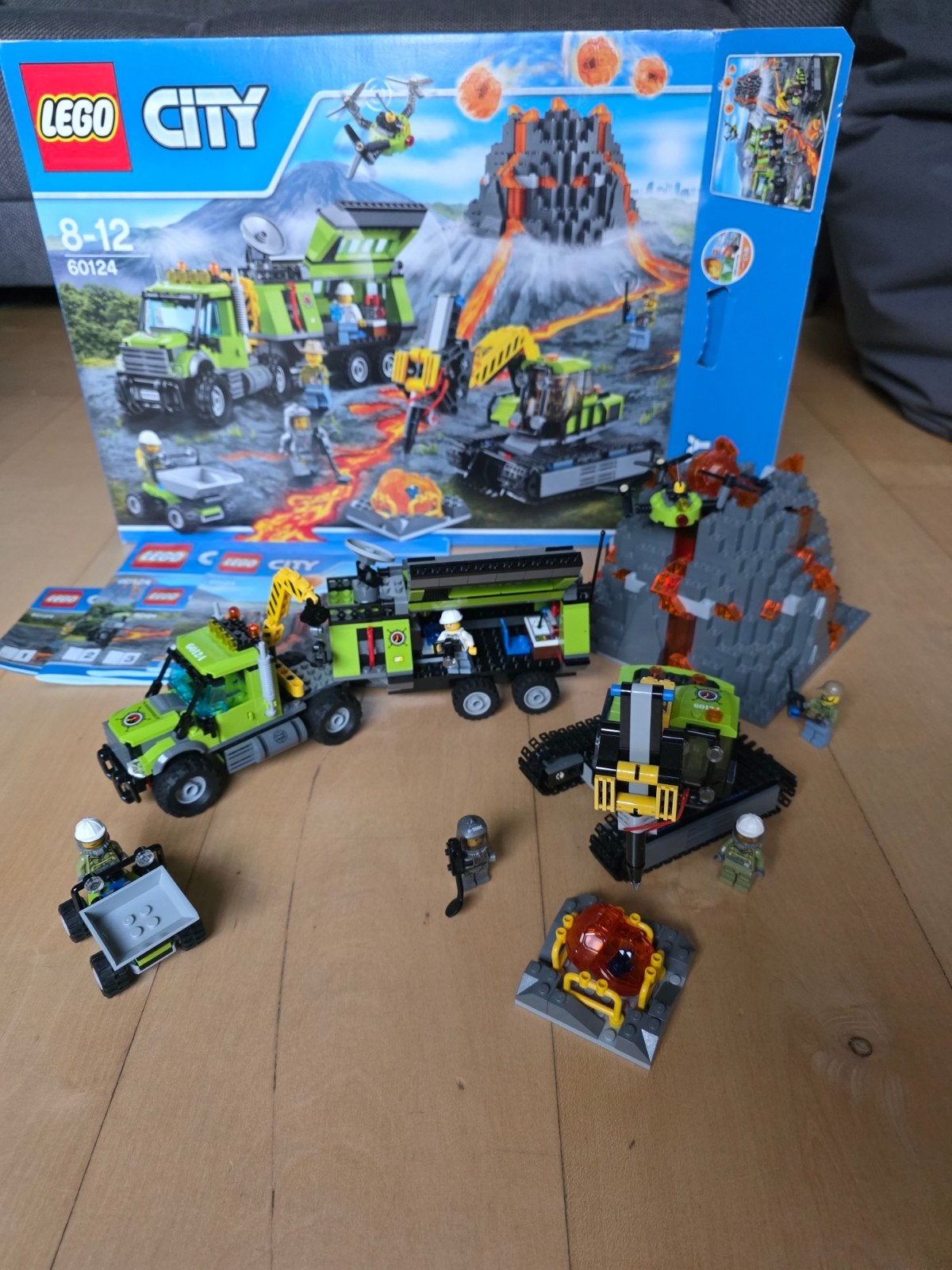 LEGO City 60124 Vulkaan Onderzoek Basis, Ophalen of Verzenden, Zo goed als nieuw, Overige merken