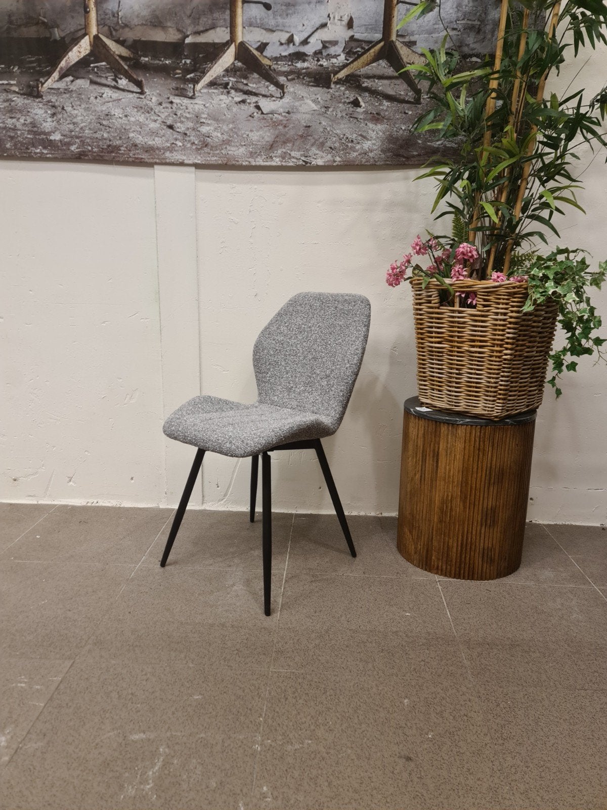 nieuwe eetkamerstoel draaibaar grijs boucle €65 per stuk, Ophalen, ., Nieuw, .