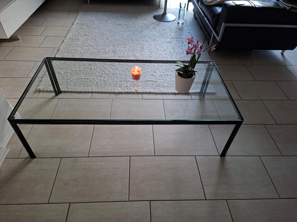 Glazen salontafel, lengte 1.32/breedte 68cm/ hoogte 35cm., Ophalen of Verzenden, 25 tot 50 cm, Rechthoekig, 100 tot 150 cm