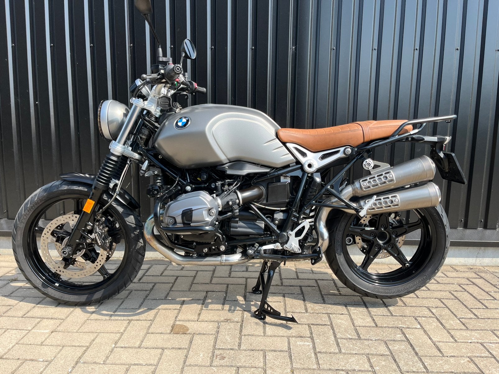 BMW R nine T scrambler in mooie kleur monolith metallic matt, Motoren, 2 cilinders, Motorrijbewijs A, Gebruikt, Particulier