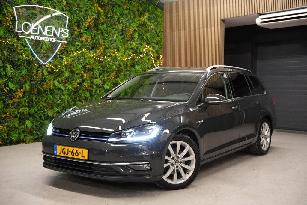 Volkswagen Golf Variant 1.5 TSI Highline DSG / LED / Camera, Auto's, Volkswagen, Alcantara, Bedrijf, 690 kg, Golf Variant