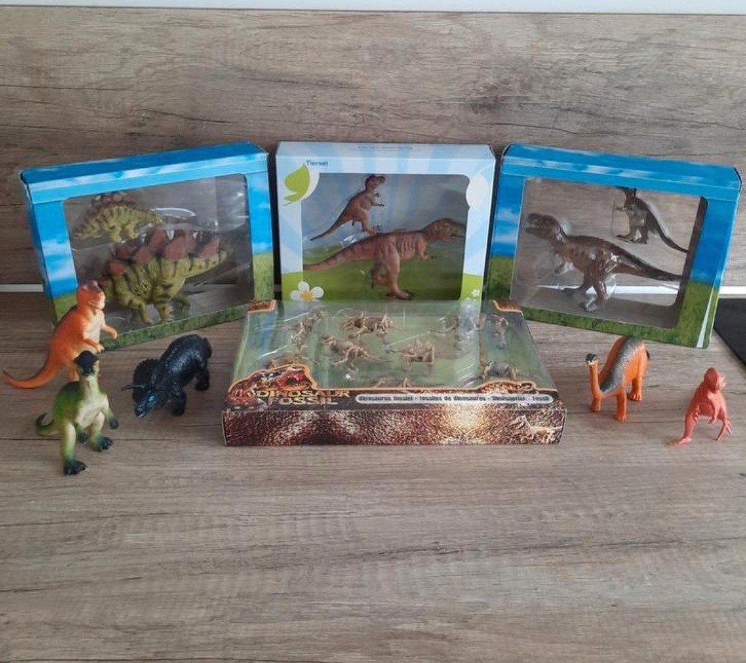 IPC dino's, dinosaurussen, dinosauriërs 3D triceratops T-rex, Ophalen of Verzenden, Zo goed als nieuw