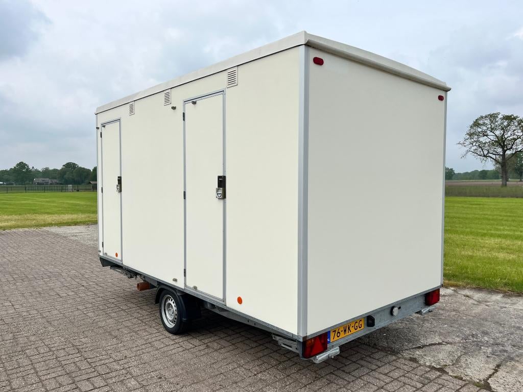 Mobiele sanitair wagen | Dubbele douche | Toilet, Ophalen