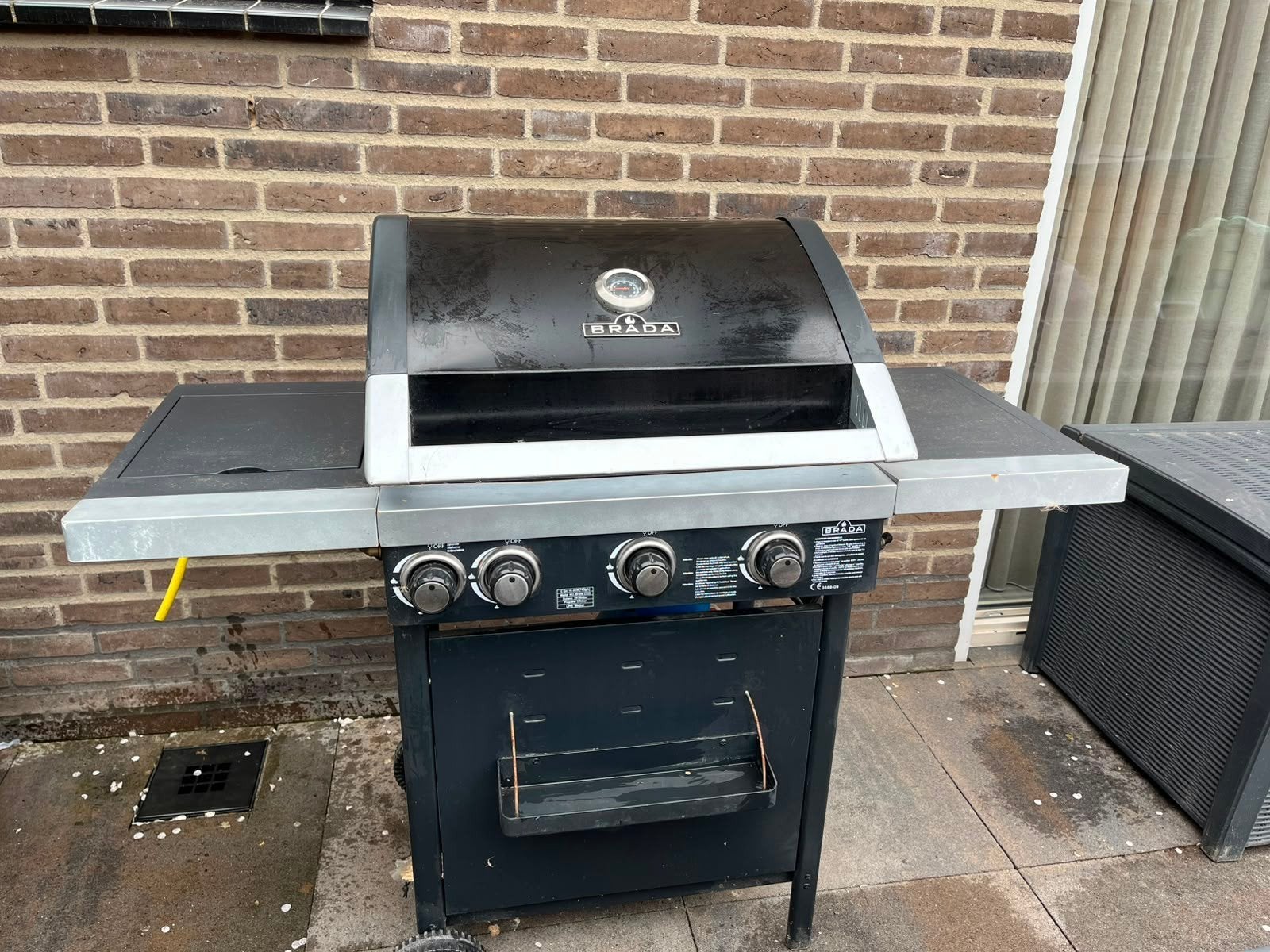 Barbecues op gas, Ophalen