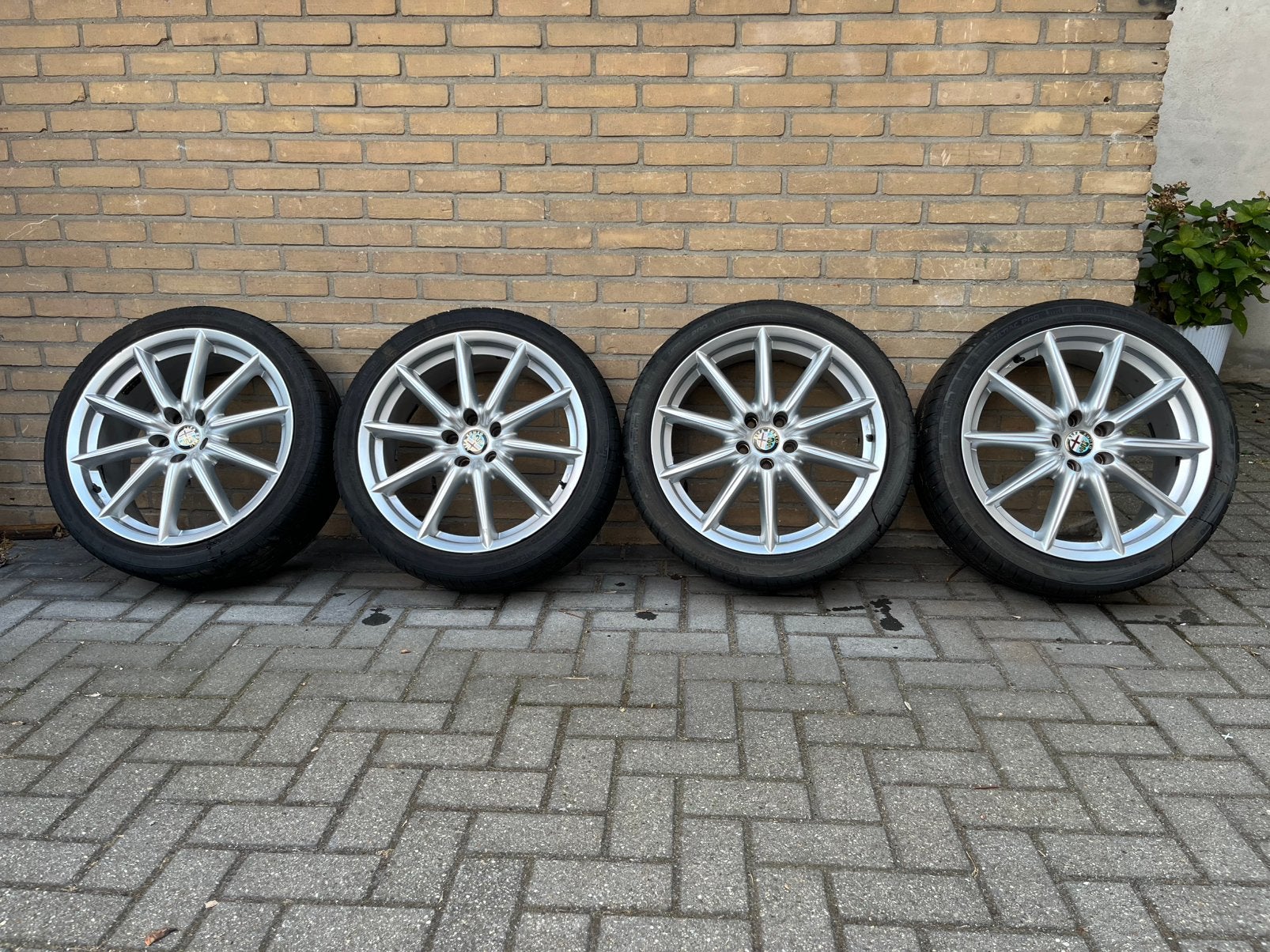Originele 19” TI wielen voor Alfa Romeo 159, Brera of Spider, Banden en Velgen, 235 mm, Zomerbanden, Ophalen
