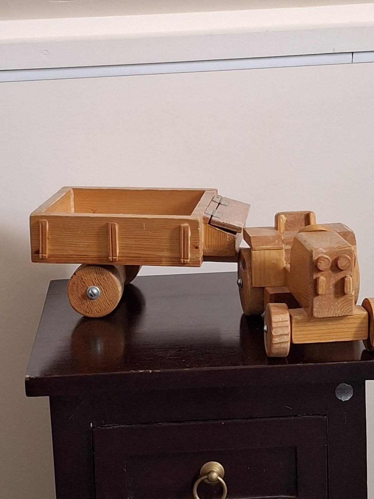 Houten tractor met aanhanger - handgemaakt speelgoed, Ophalen of Verzenden, Gebruikt