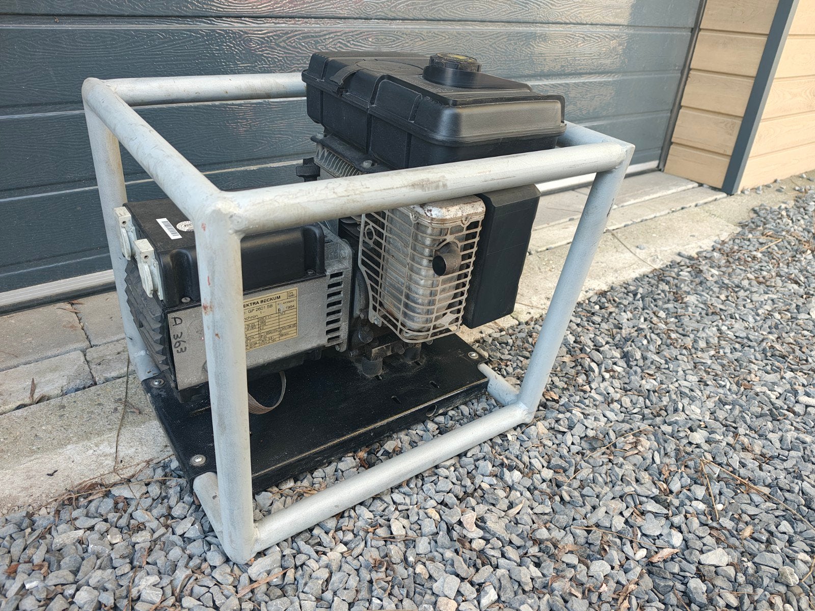 Aggregaat elektra beckum 2100w met briggs en Stratton motor, Ophalen, Gebruikt