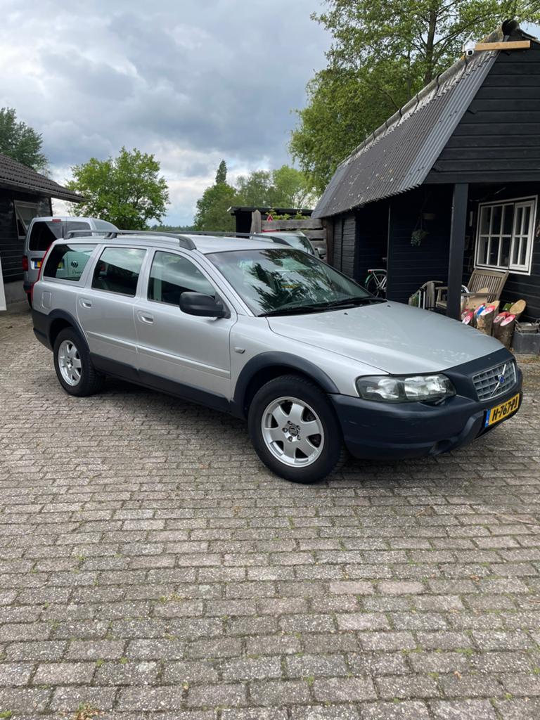Volvo xc70 2.5 AWD, Automaat, 1800 kg, Zwart, Stoelverwarming