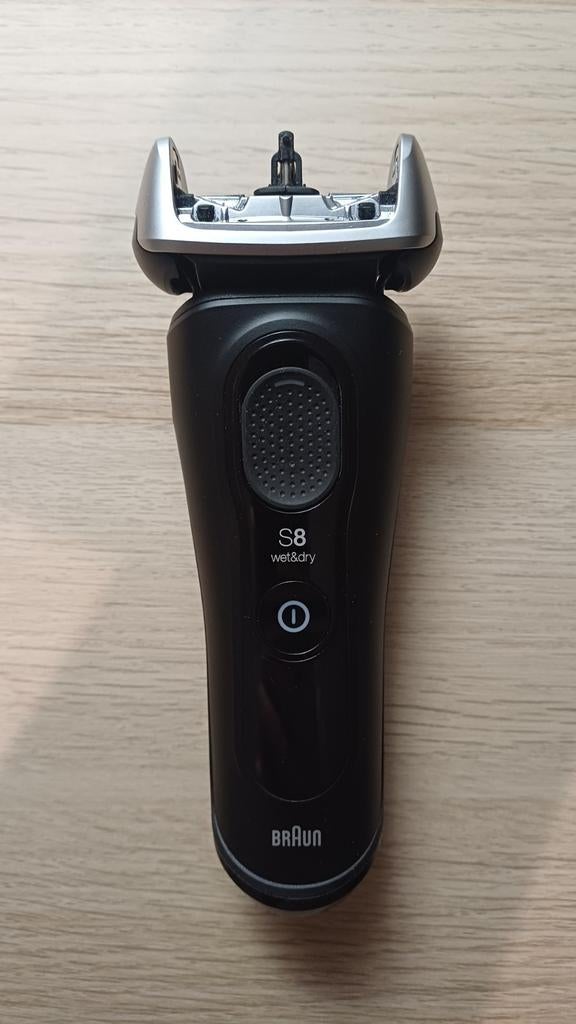 Braun Series 8 shaver 8560 cc - Very good condition, Ophalen of Verzenden, Scheren en Epileren