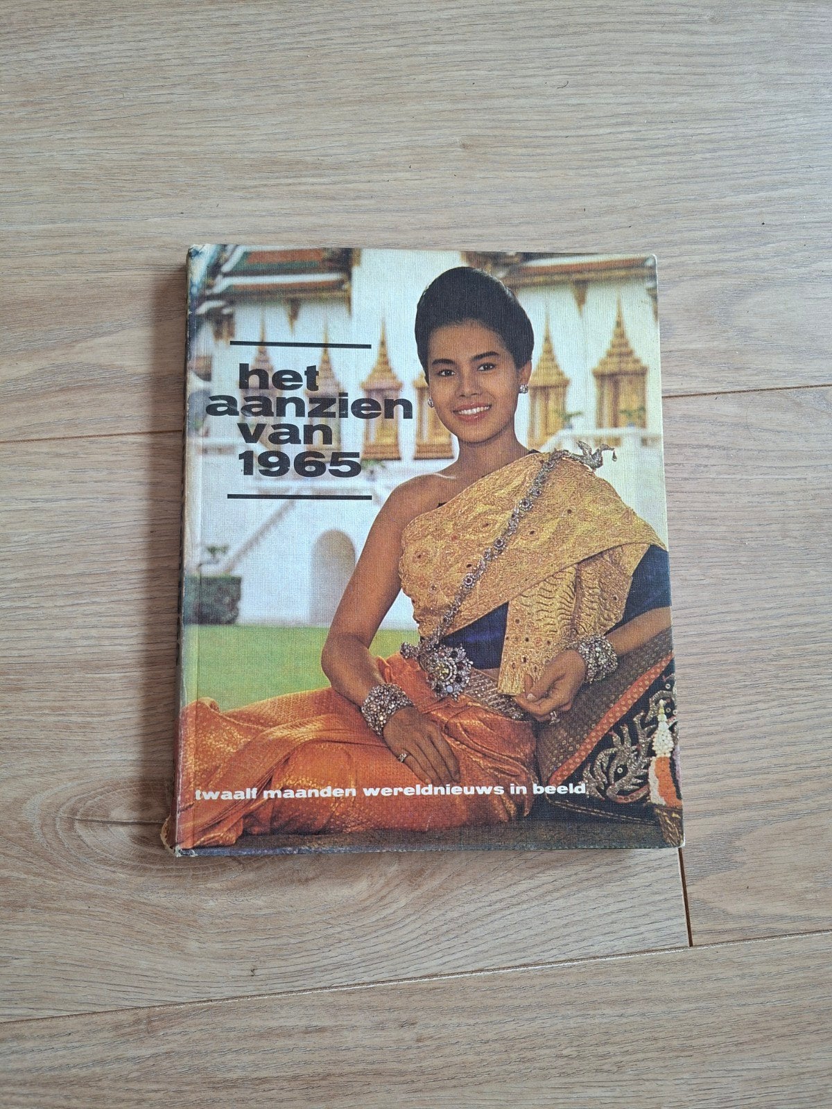 Het Aanzien van 1965 - Twaalf maanden wereldnieuws, Boeken, Ophalen of Verzenden, Gelezen, Overige typen