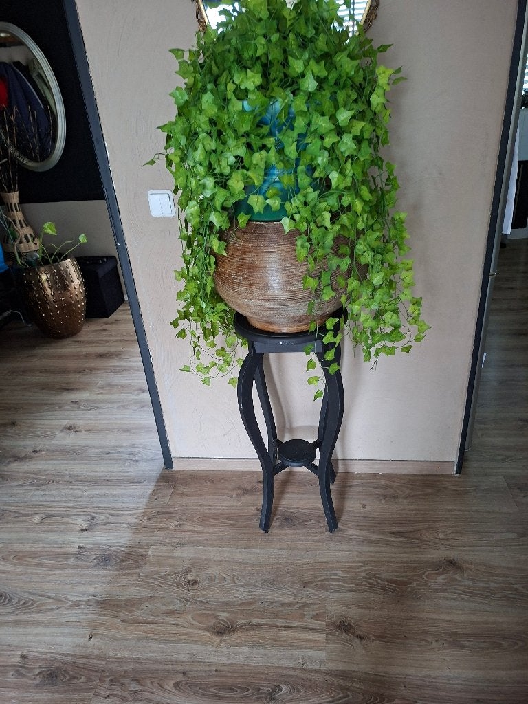 Bloempot in zeer goedestaat 2 kleuren steen, Tuin en Terras, 25 tot 40 cm, Rond, Binnen, Ophalen of Verzenden