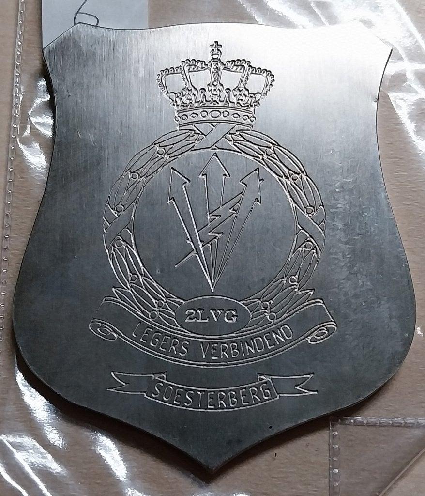 Metalen schild 2e Luchtmacht Verbindingsgroep (2LVG) 1997, Verzamelen, Ophalen of Verzenden, Luchtmacht, Nederland, Lintje, Medaille of Wings
