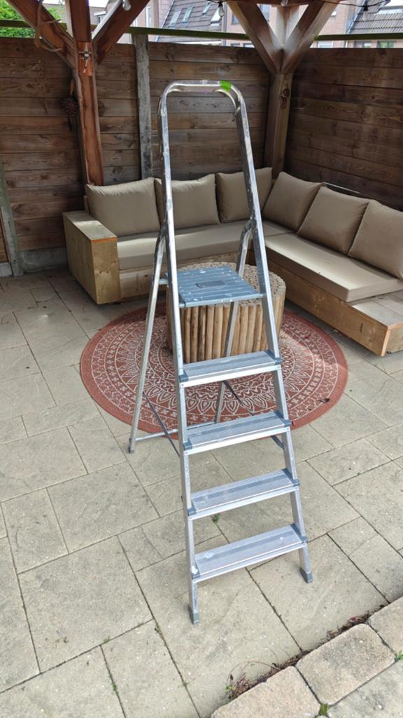Huishoudtrap, Doe-het-zelf en Verbouw, Ladders en Trappen, Ophalen, Minder dan 2 meter