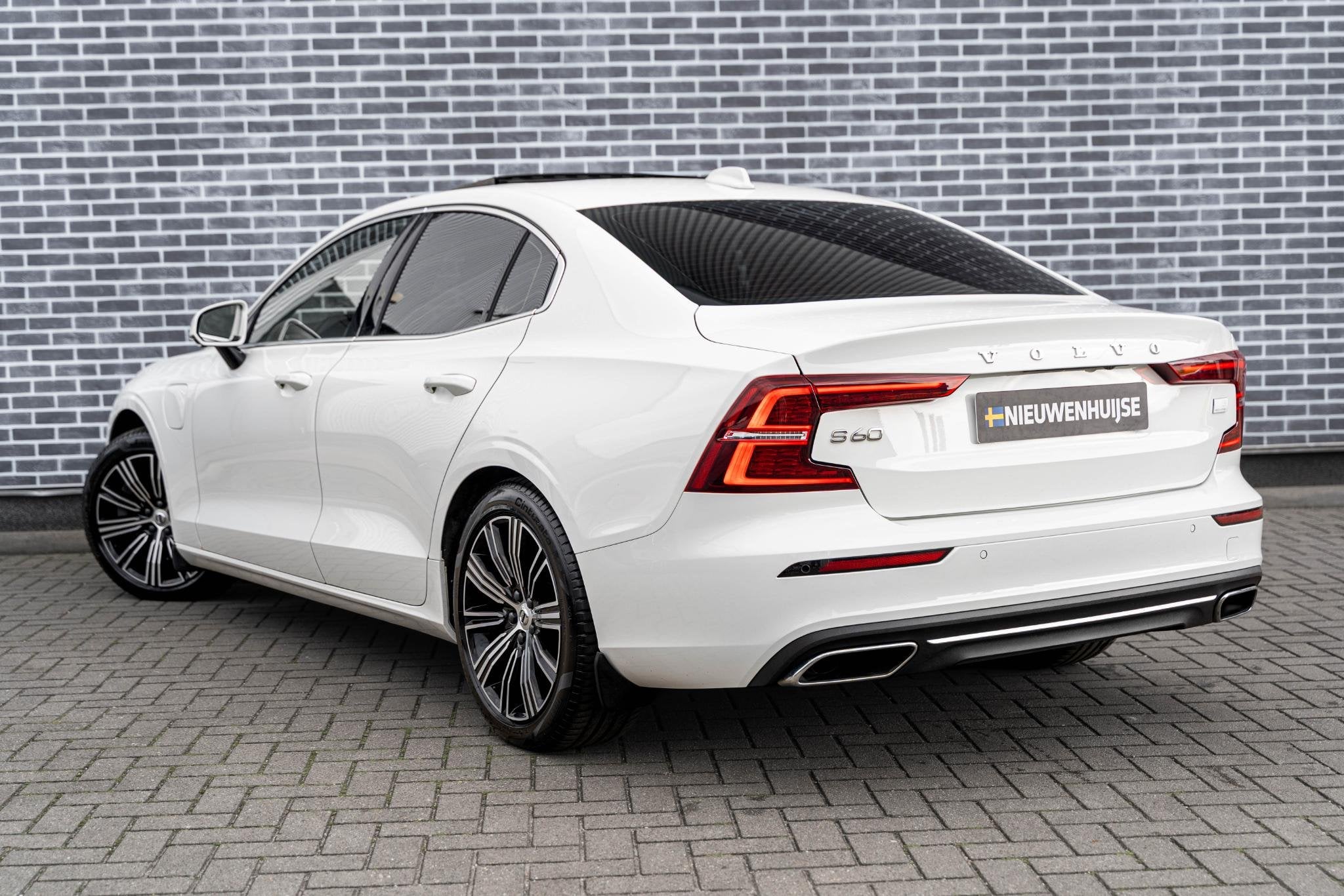 Volvo S60 Recharge T8 AWD Inscription | Adaptieve Cruise Con, Auto's, Gebruikt, Euro 6, 4 cilinders, S60