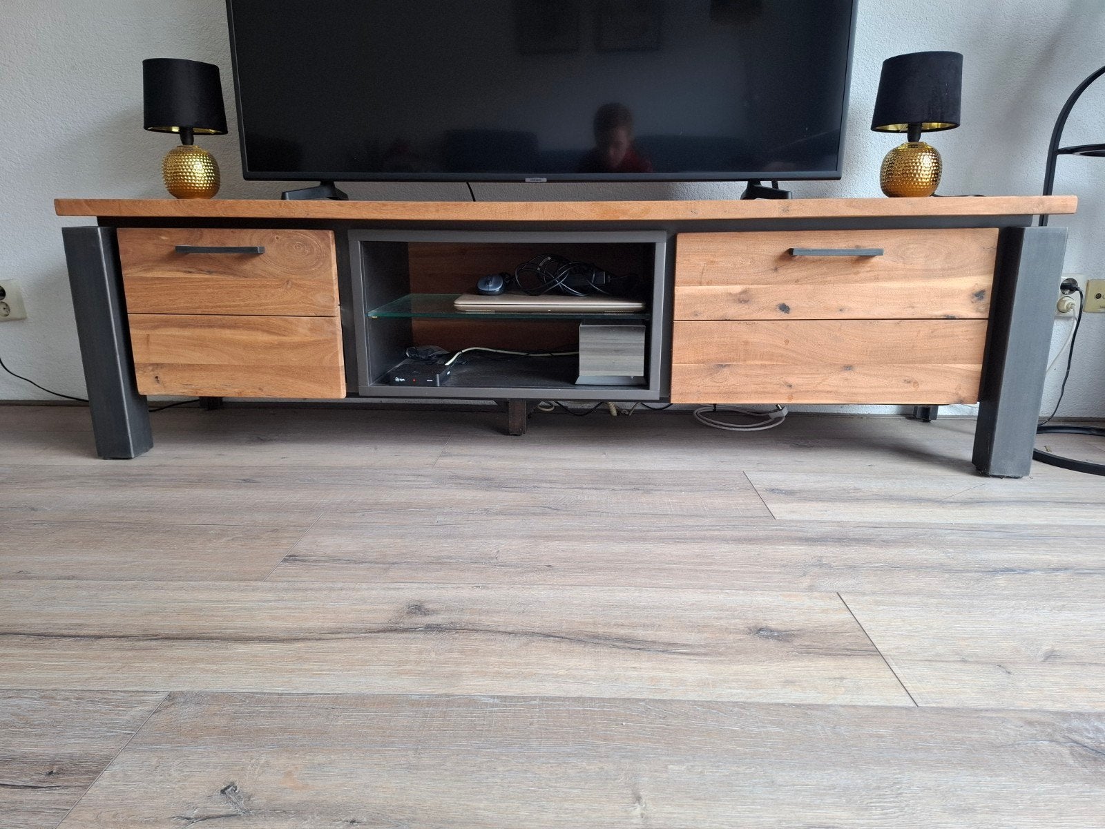Tv meubel, Ophalen, Zo goed als nieuw, 25 tot 50 cm, 150 tot 200 cm