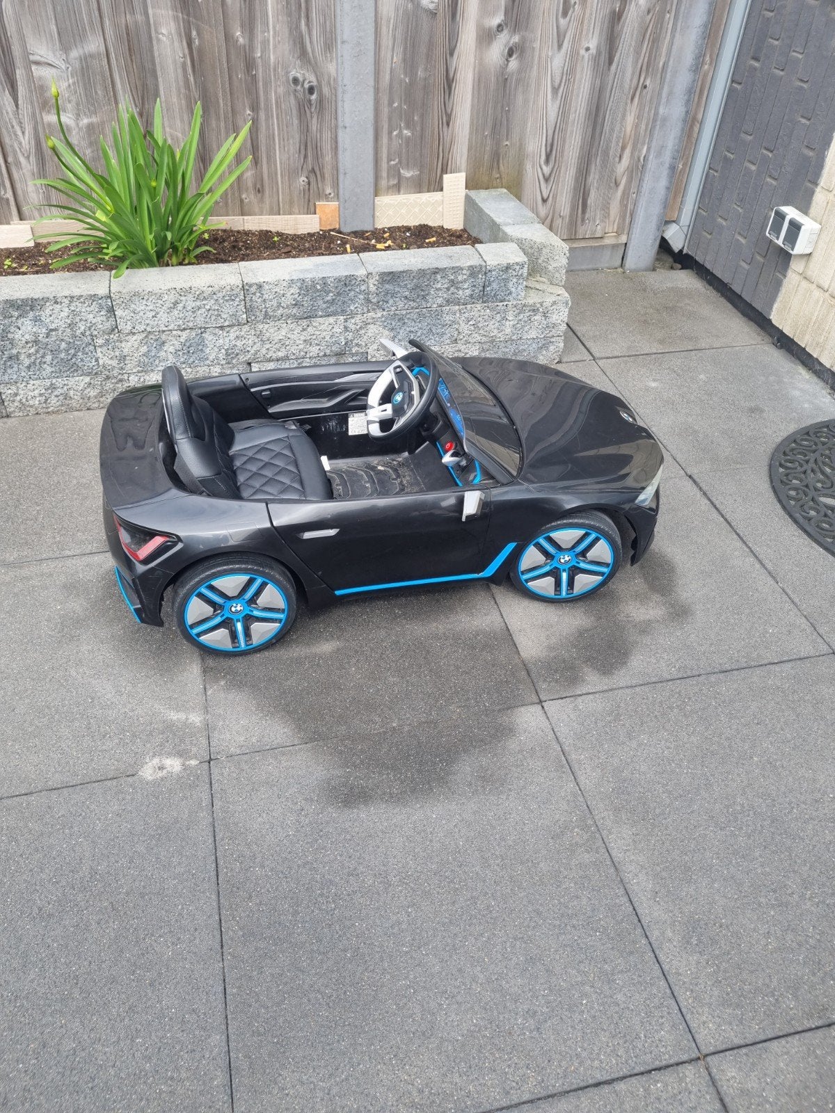 Elektrische kinderauto BMW i8 - Zo goed als nieuw, Ophalen of Verzenden, Zo goed als nieuw, Loopvoertuig