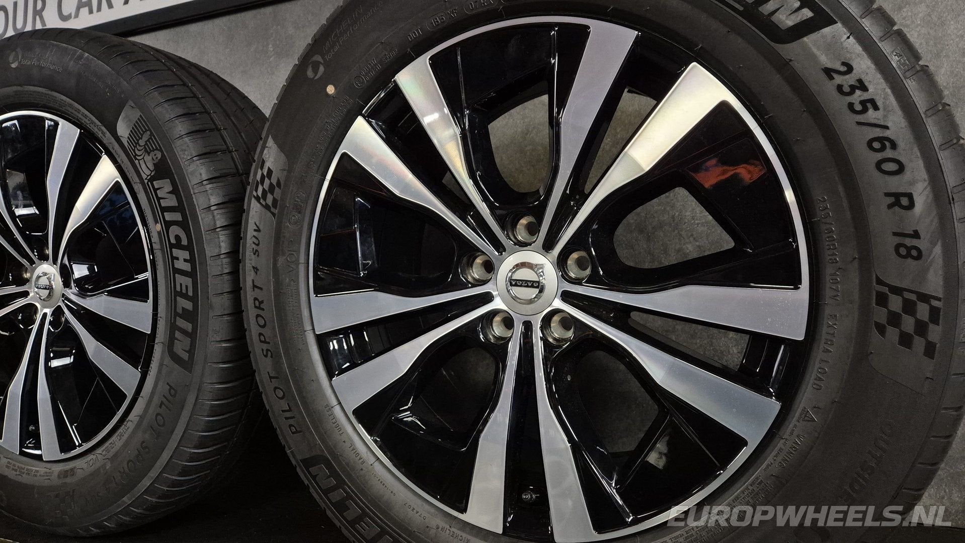 18 inch Volvo XC60 velgen Michelin zomerbanden, Auto-onderdelen, Banden en Velgen, 18 inch, Gebruikt, -, -