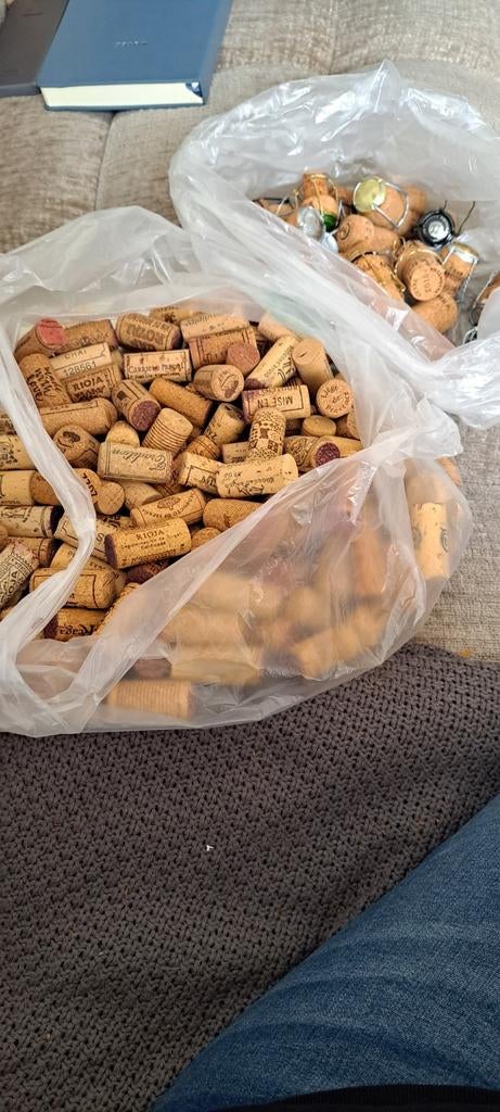 200 echte kurken en 20 champagnekurken, Hobby en Vrije tijd, Knutselen, Ophalen of Verzenden