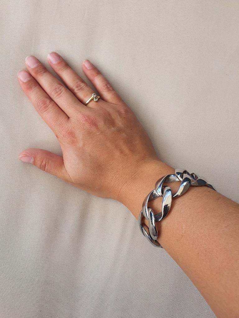 Chunky zilverkleurige schakel armband statement, Ophalen of Verzenden, Zo goed als nieuw, Zilver, Staal