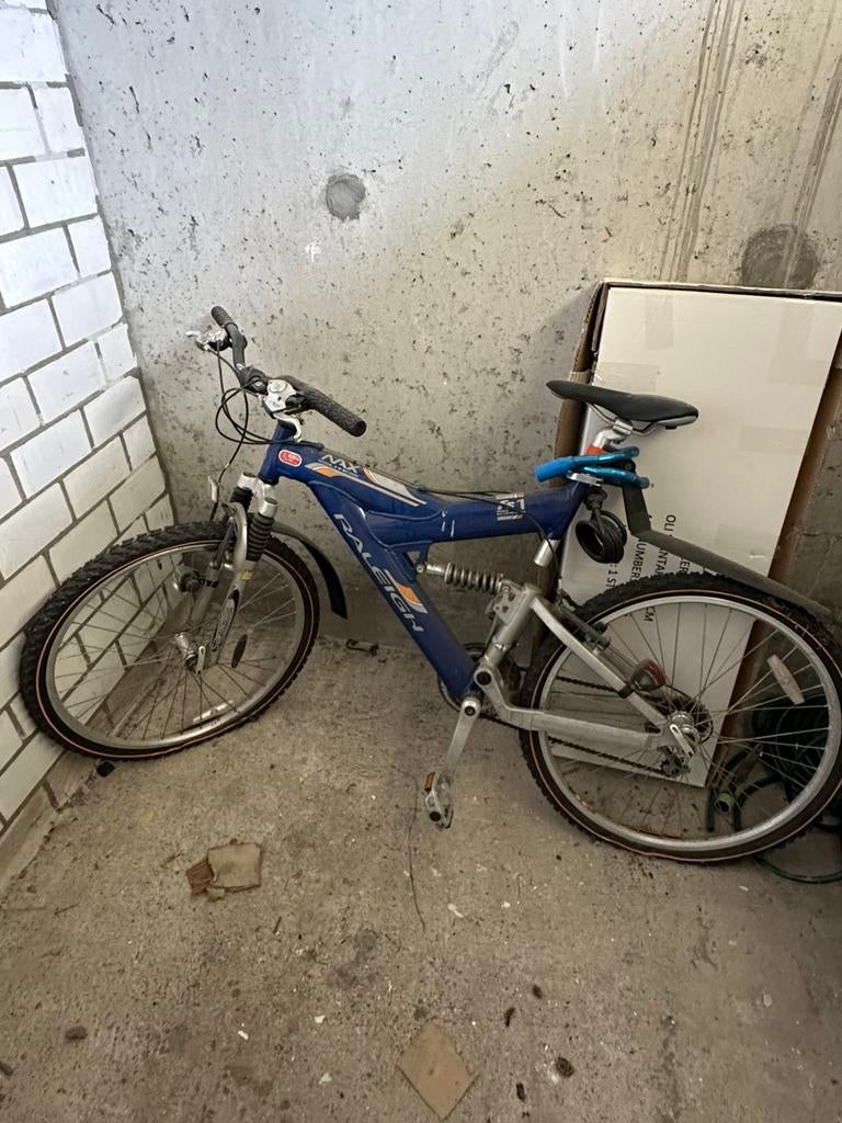 Raleigh max lite mountainbike dubbele vering, Fietsen en Brommers, Fietsen | Crossfietsen en BMX, Ophalen of Verzenden, Zo goed als nieuw