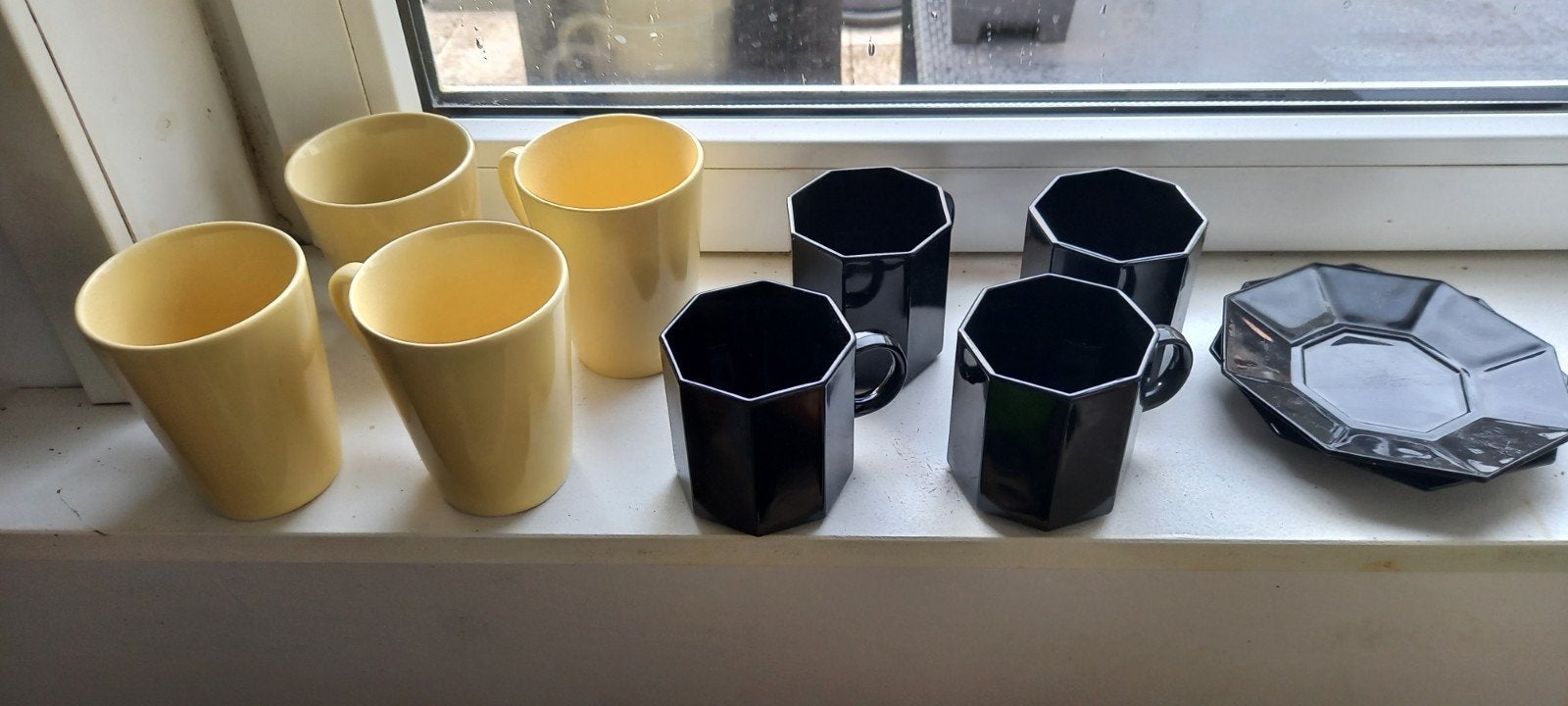 Diverse Koffie bekers mokken  kopjes schotels - Gebruikt, Ophalen of Verzenden, Overige stijlen, Kop(pen) en/of Schotel(s)