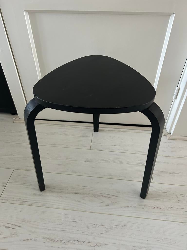 IKEA Kyrre stapelbare kruk zwart, Huis en Inrichting, Ophalen, Zo goed als nieuw, Zwart, Eén