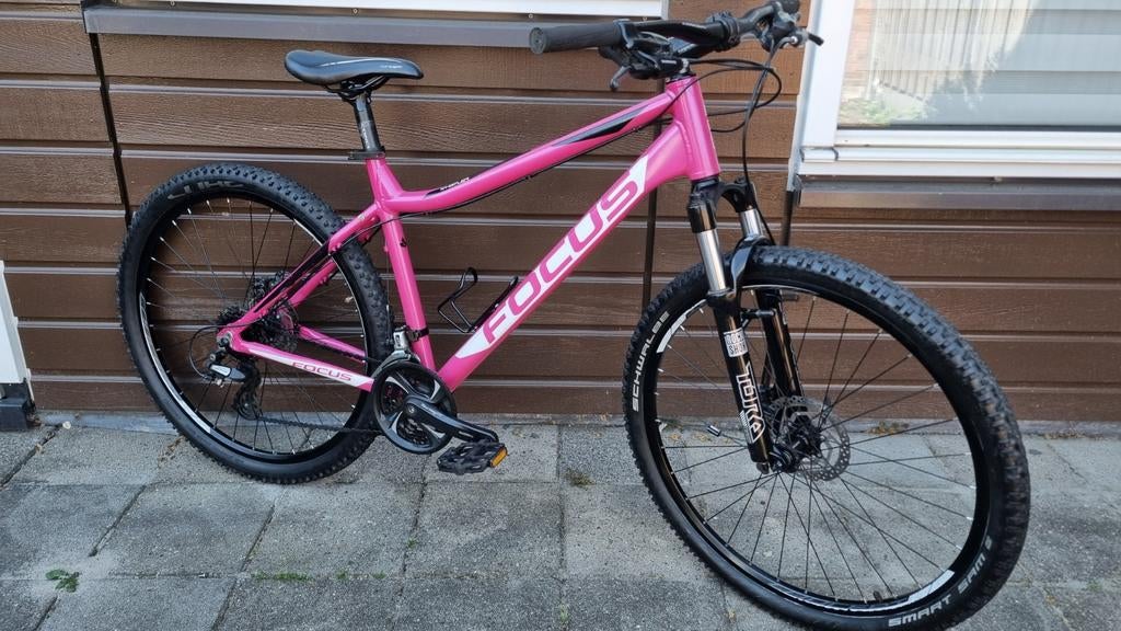 Zeer nette dames mountainbike met schijfremmen 27.5 inch, Fietsen en Brommers, Fietsen | Dames | Sportfietsen en Toerfietsen, Gebruikt