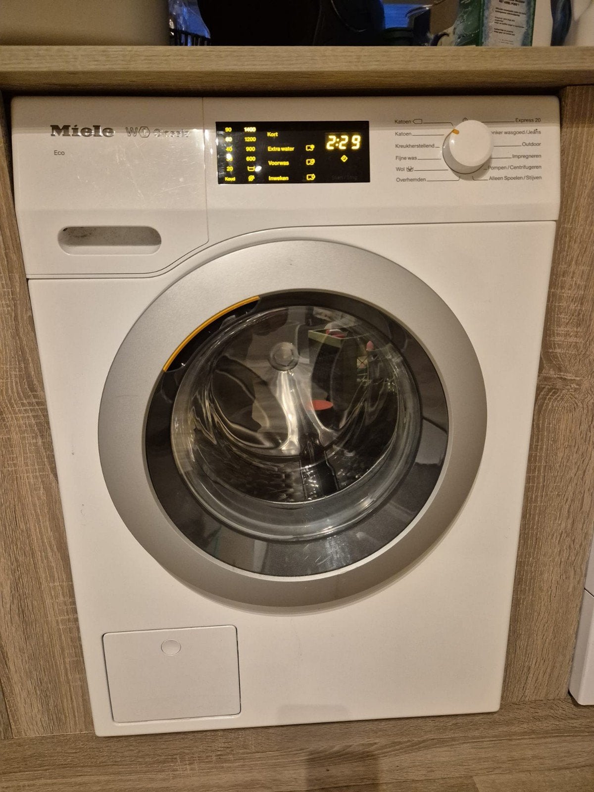 Miele W1 Classic WDB030 Wasmachine 4 jaar oud, Ophalen of Verzenden, Zo goed als nieuw, Voorlader, Kort programma