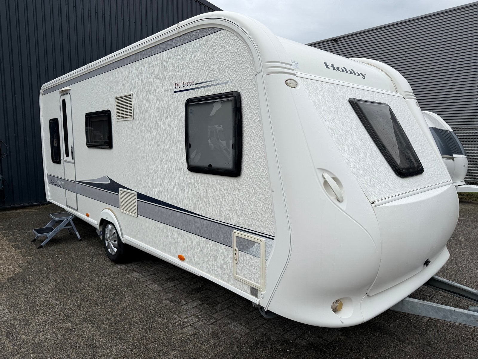 Hobby 540 kmfe 2012 met mover, voortent en luifel, Caravans en Kamperen, Stapelbed, Hobby, Bedrijf, 5 tot 6 meter