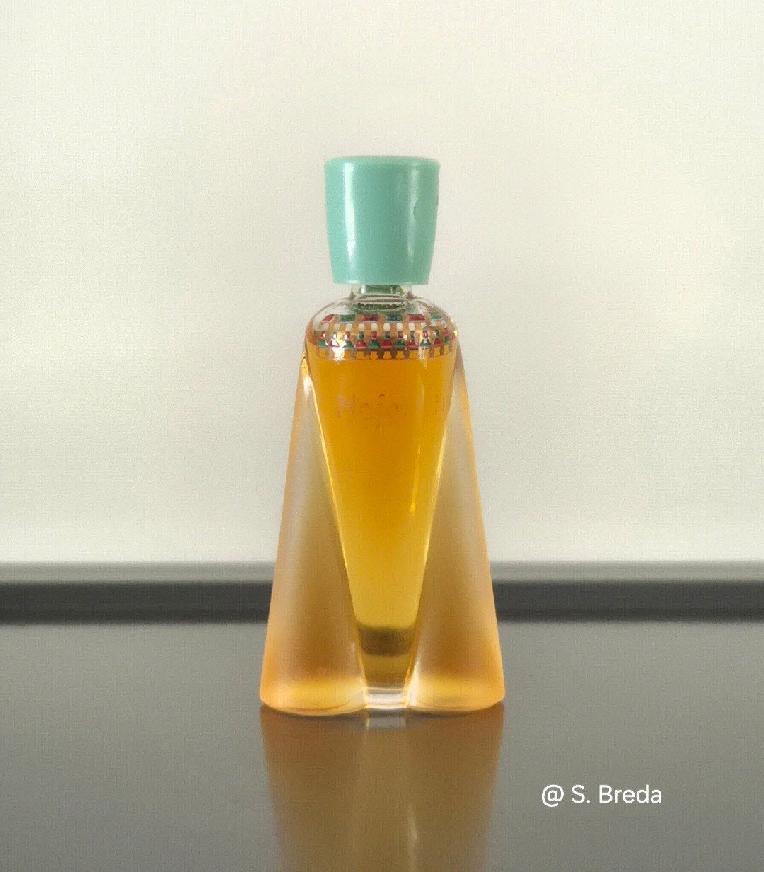 Riachi - Nefertiti - volle Eau de Parfum miniatuur, Ophalen of Verzenden, Gebruikt, Miniatuur, Gevuld