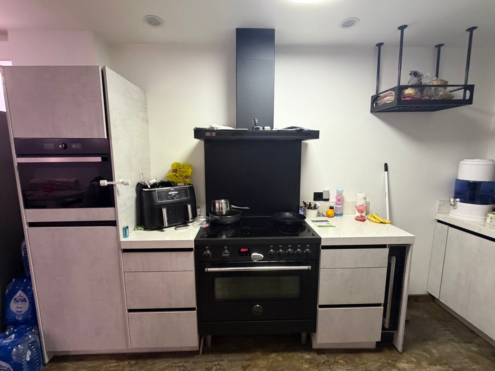 Complete keuken met apparatuur – oven, inductie & koelkast, Ophalen, Zo goed als nieuw