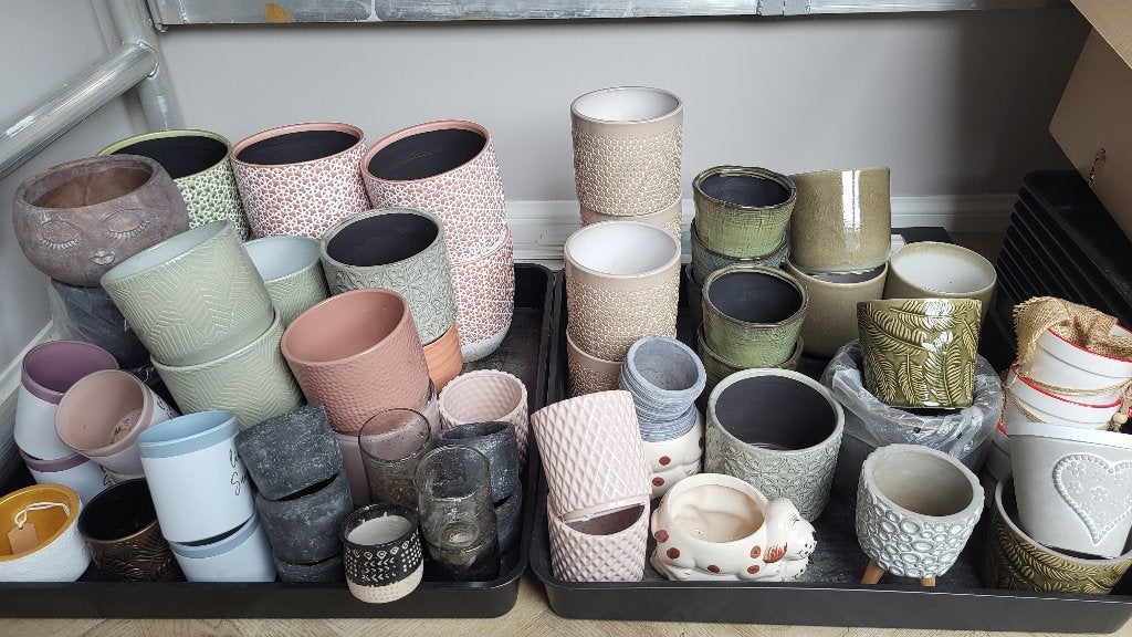 Restvoorraad bloempotten, Ophalen, Rond, Aardewerk, Binnen