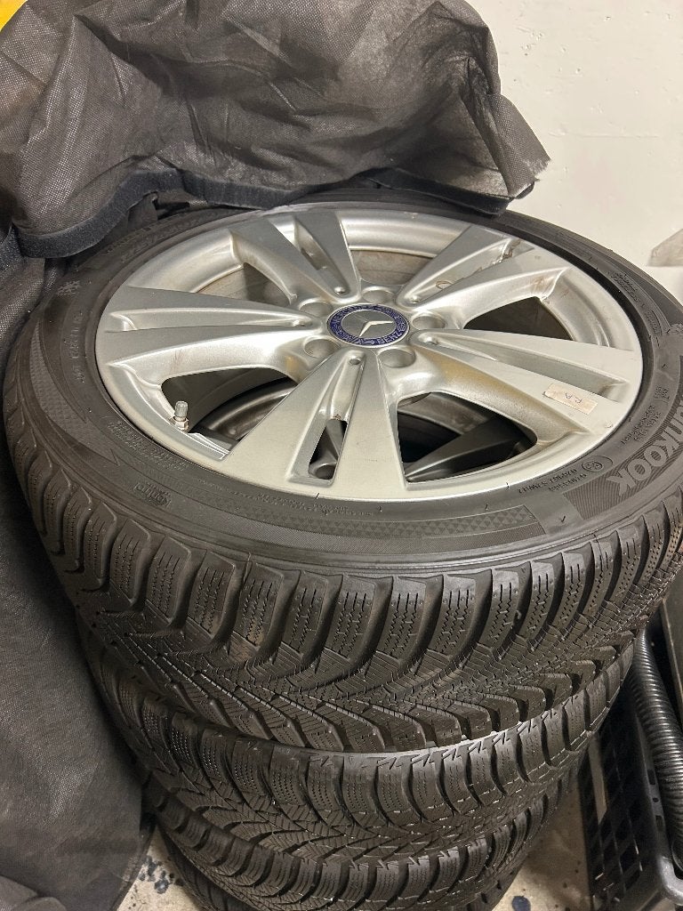Originele Mercedes winterset CLA180, Auto-onderdelen, Ophalen, Gebruikt, Banden en Velgen, 17 inch
