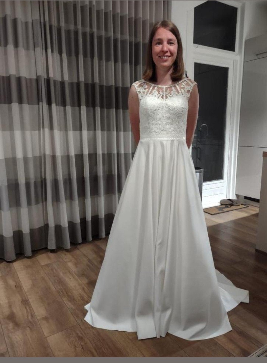 Elegante Ladybird trouwjurk maat 38 met kanten lijfje, Trouwjurk, Ophalen of Verzenden, Gedragen, Wit
