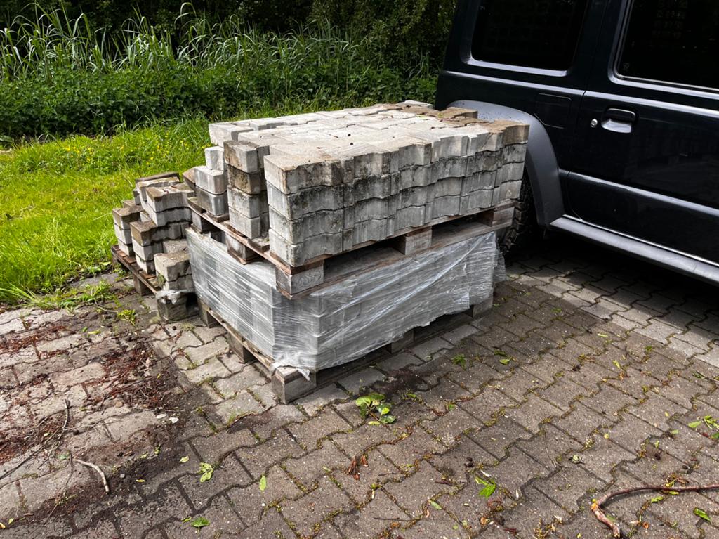 GRATIS 10m2 grijze H-klinkers, Ophalen, Gebruikt, Klinkers, 5 tot 10 m²