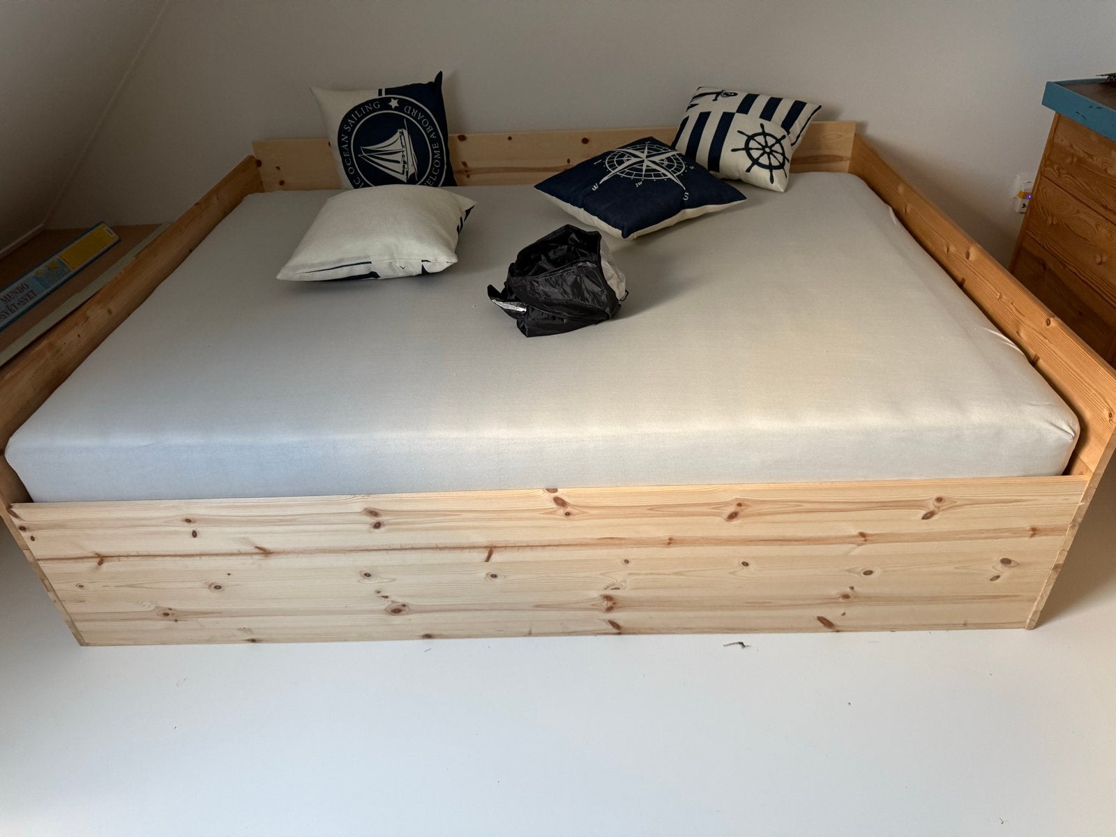 bed met nieuw matras en lattenbodem (140x200), Huis en Inrichting, Tweepersoons, Zo goed als nieuw, 200 cm, Hout