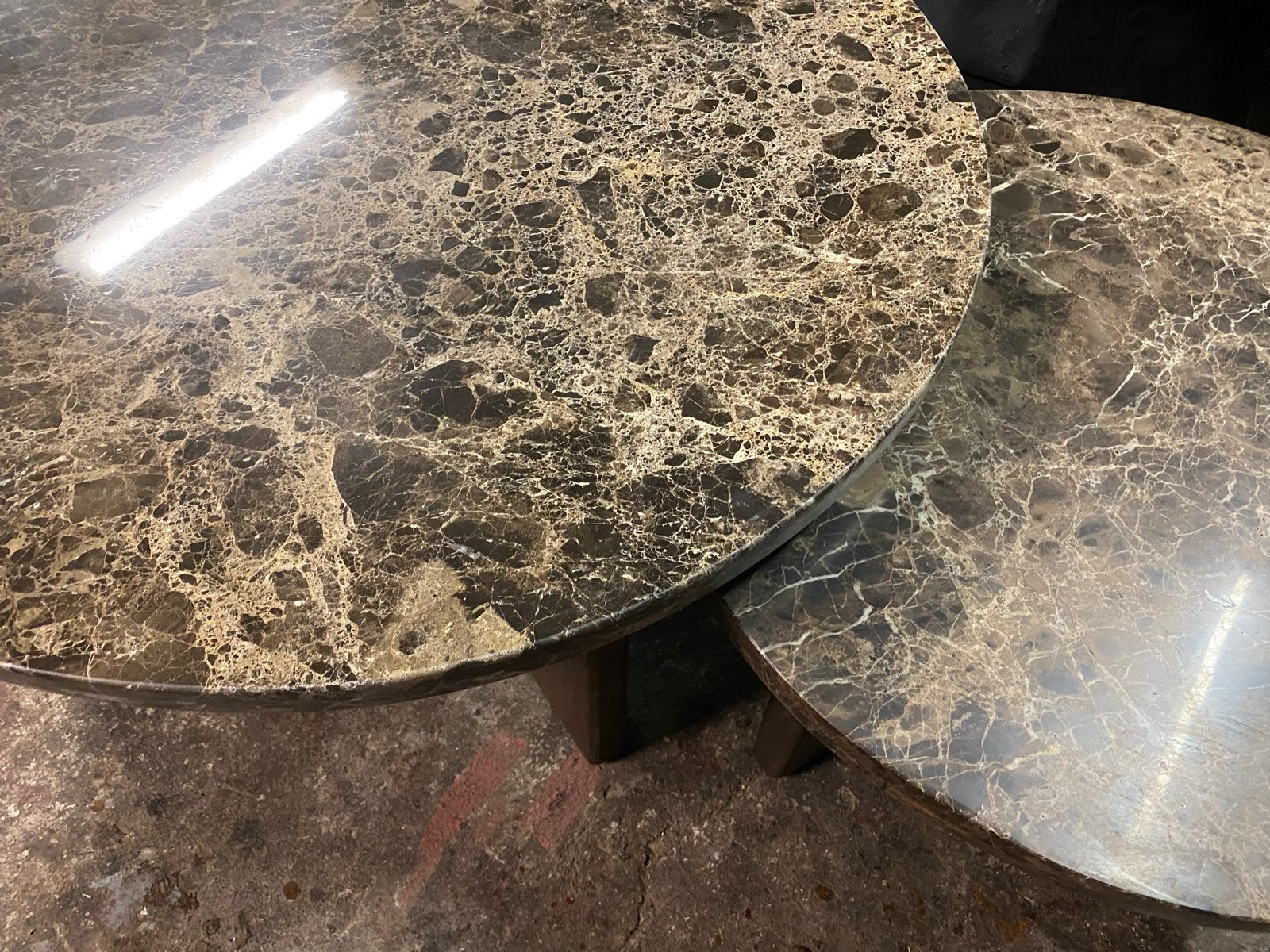 Bijzettafel set Lando bruin marmer 60 & 90 cm, Huis en Inrichting, Tafels | Bijzettafels, Overige materialen, Rond, Nieuw, 75 cm of meer