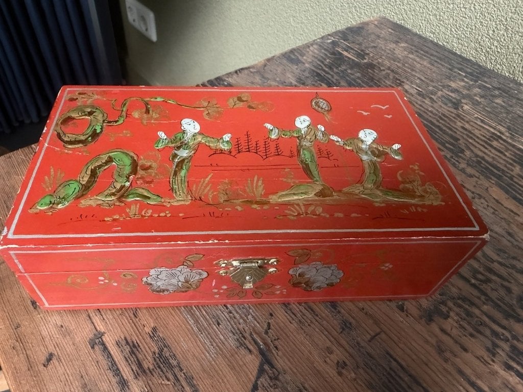 ️ Prachtig Vintage Chinees Lakwerk Kistje Sieradendoos ️, Antiek en Kunst, Hout, 6 cm, Doos, Ophalen of Verzenden