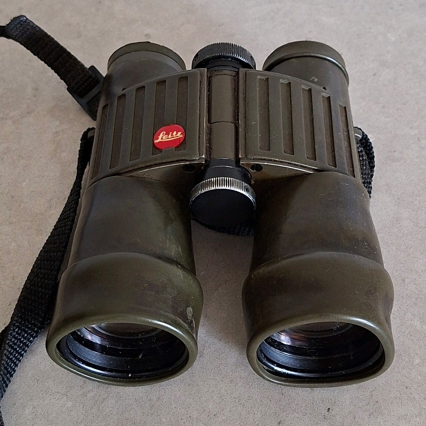 Leitz (Leica) Trinovid 10x40 BA Safari, Ophalen of Verzenden, Gebruikt, 8 tot 12x, Dakkant (recht)