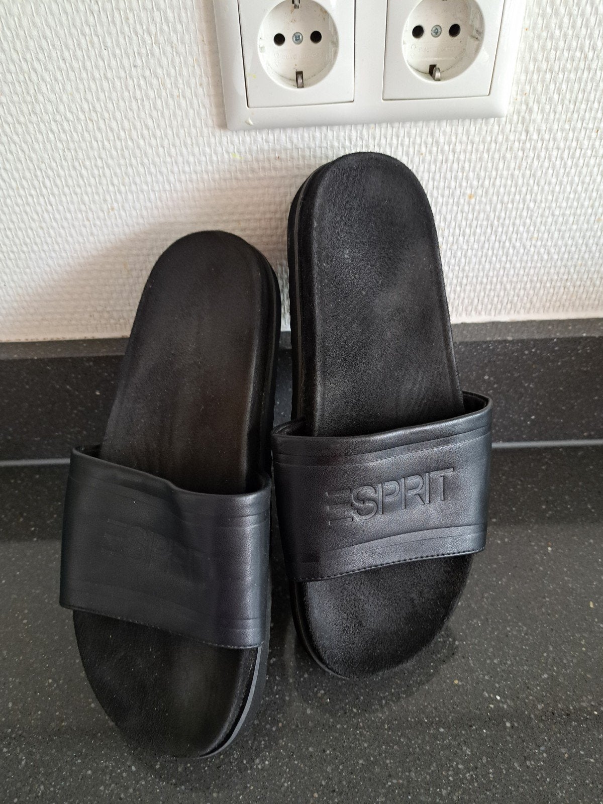 Slippers Esprit maat 41 zwart, Verzenden, Zo goed als nieuw, Zwart
