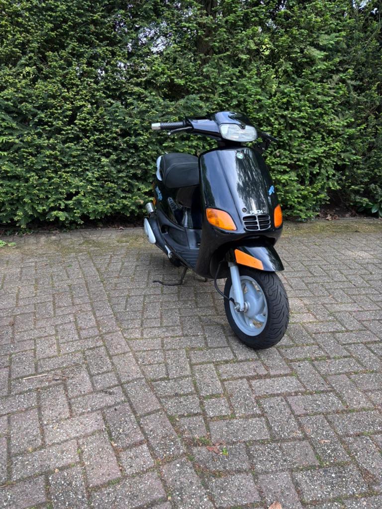 Zip type 2/3, Fietsen en Brommers, Scooters | Piaggio, Zo goed als nieuw, Zip, Tweetakt, Ophalen