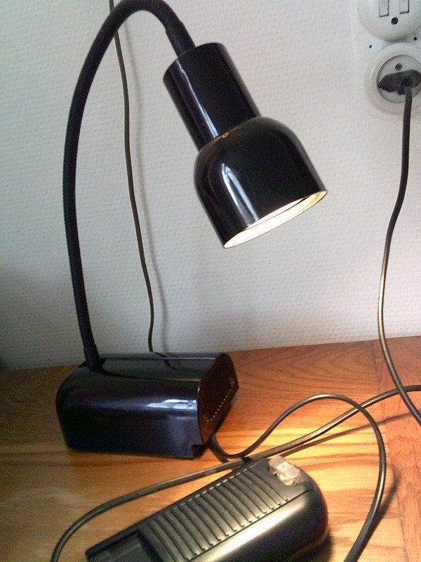 VINTAGE Artemide Milano Tholos E.Gismondi zwarte tafellamp, Overige typen, Gebruikt, Vintage, Ophalen of Verzenden