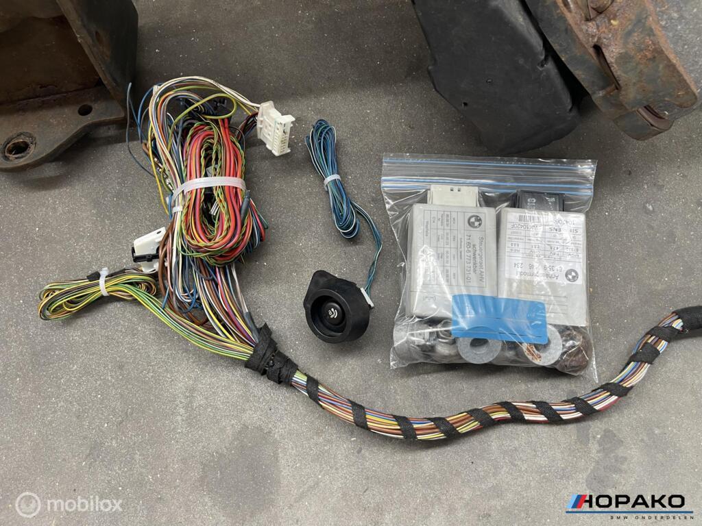 Trekhaak wegdraaibaar elektrisch BMW 3 serie E90 E91 E92, Gebruikt, Einsteinlaan 5 rijswijk, Bmw, Ophalen of Verzenden