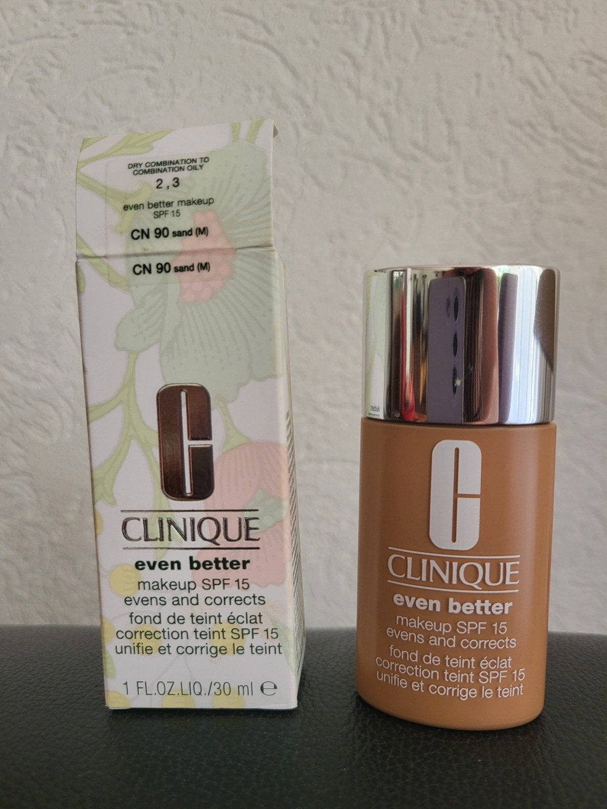 Clinique Even Better Make-up SPF 15 - CN 90 Sand (M), Ophalen of Verzenden, Nieuw, Overige kleuren, Gehele gezicht