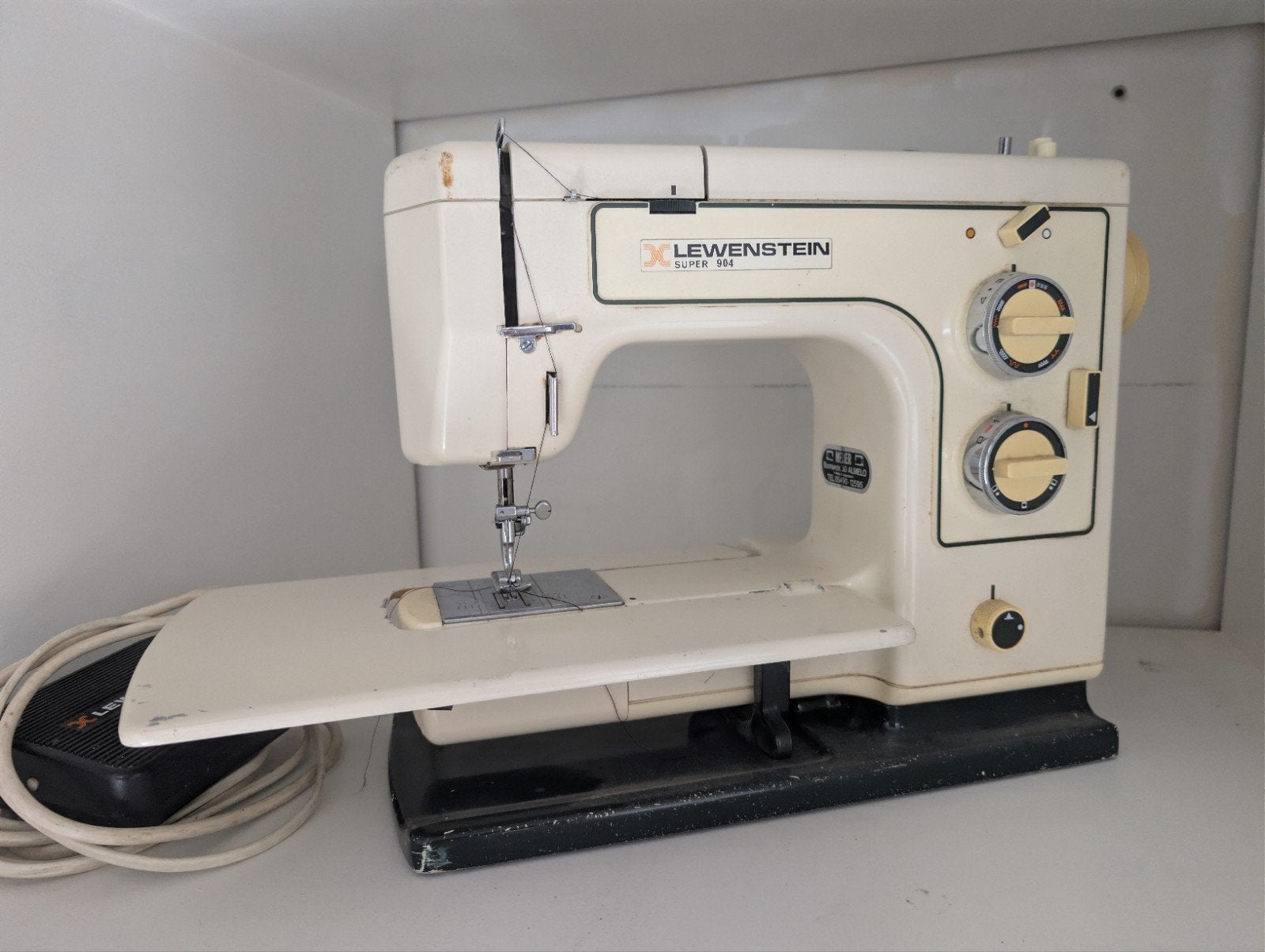 Lewenstein super 904 met veel extra voetjes, Ophalen, Naaimachine, Overige merken